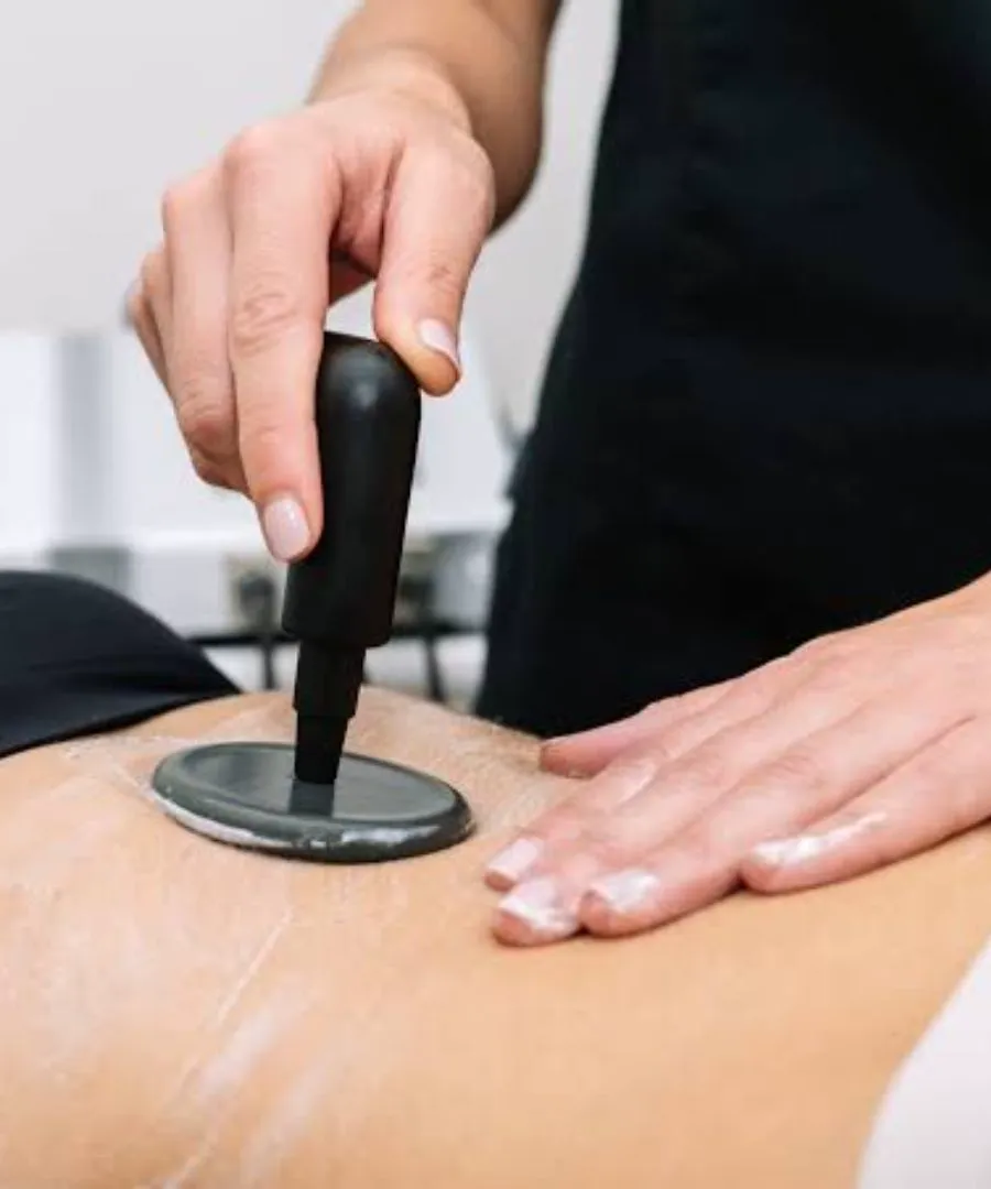 Cabezal apoyado sobre la zona lumbar durante la terapia