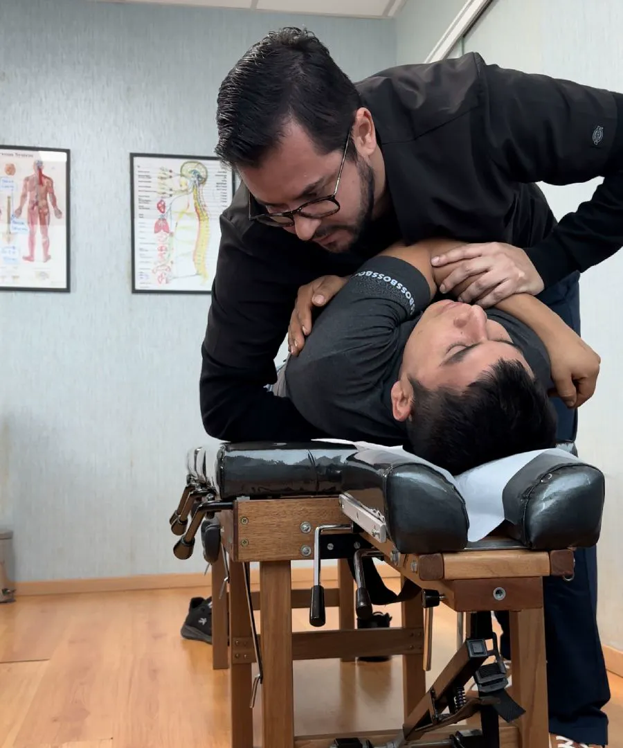 Ajuste realizado sobre la camilla especializada